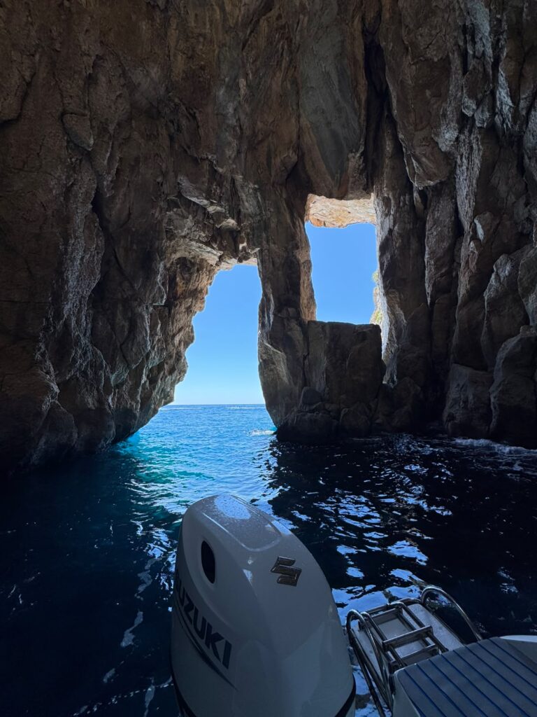 pirate cave 6