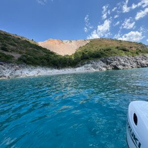 Himara-Pirates Cave4